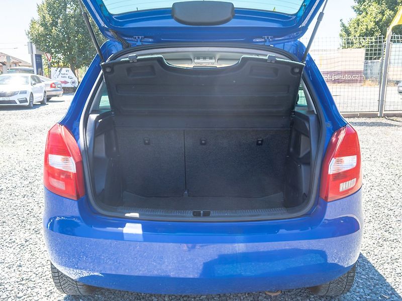 Škoda Fabia (2010) 1.2HTP 51KW AC - PO SERVISU - fotka 30 z 35
