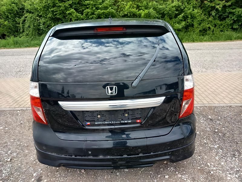 Honda FR-V (2005) 2.0i 110kv 6 mist - fotka 16 z 34