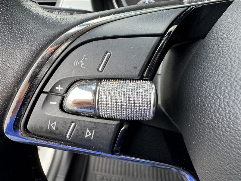 Škoda Fabia 1,0 TSI DPH tažné 1.maj. ČR - fotka 32 z 50