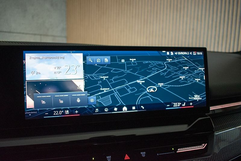 BMW Řada 5 540d xDrive ///M*HK*ČR*ZÁRUKA - fotka 32 z 58