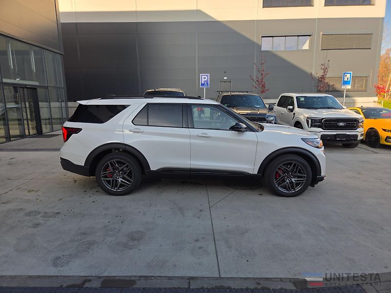 Ford Explorer (2026) Explorer ST  400 PS - fotka 4 z 15