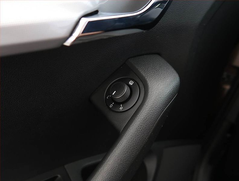 Škoda Octavia (2015) 1.6 TDI, Tempomat - fotka 18 z 18