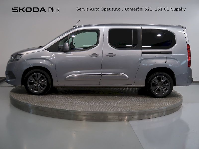 Toyota ProAce City Verso (2021) FAMILY L2 1.5D-4D 96KW 7MÍST T - fotka 3 z 31