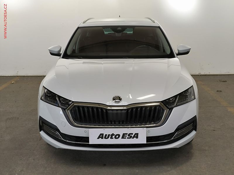 Škoda Octavia (2021) 2.0 TDi, ČR, Style, DSG, zmk - fotka 2 z 20