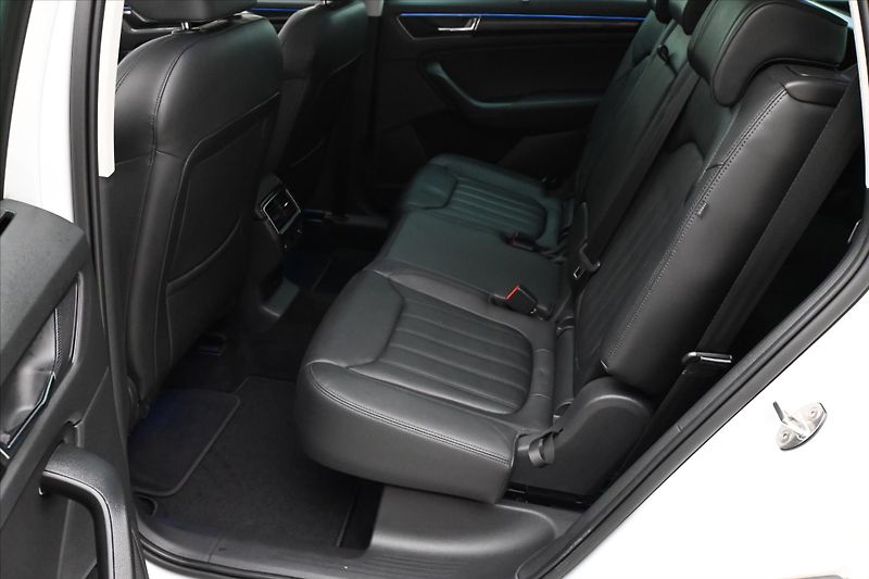 Škoda Kodiaq 2,0 TSI 140KW DSG L&K 4x4 7MÍS - fotka 15 z 35