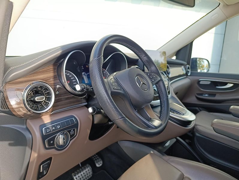 Mercedes-Benz Třídy V 300d AMG 4M ČR 1.MAJ DPH - fotka 12 z 36