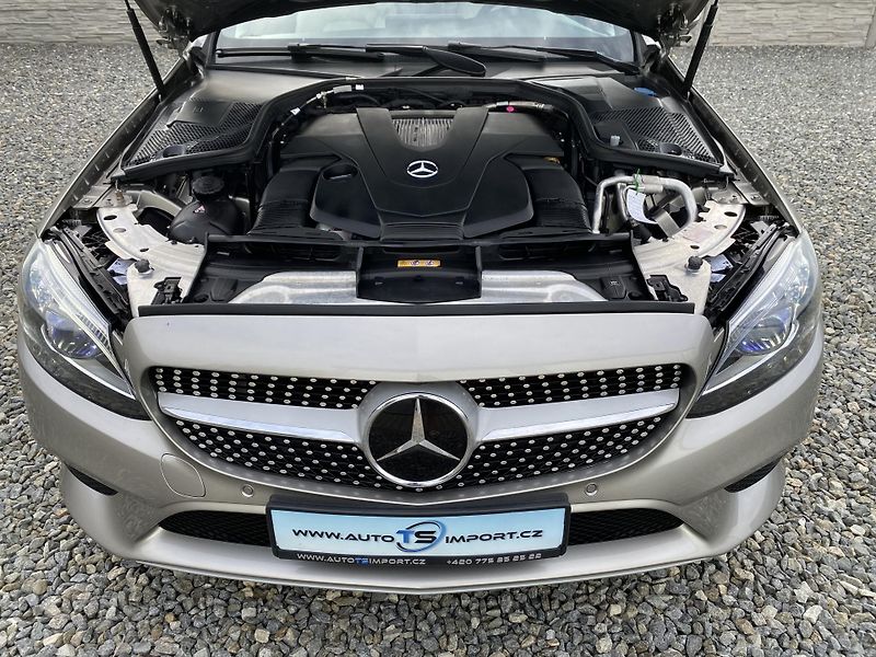 Mercedes-Benz Třídy C C 400 COUPE 4MATIC 51.000KM - fotka 70 z 149