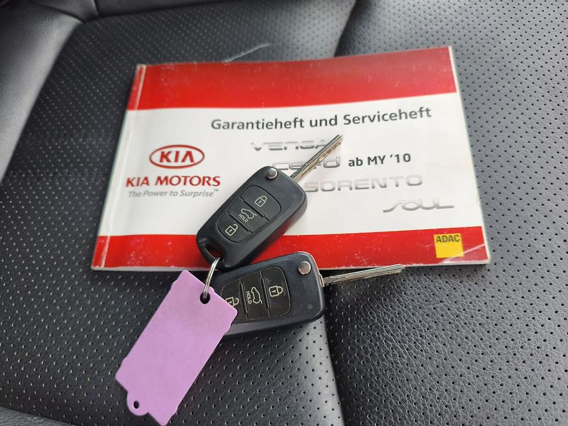Kia Sorento (2011) 2,2 CRDI Sport 4x4 145Kw - fotka 28 z 28