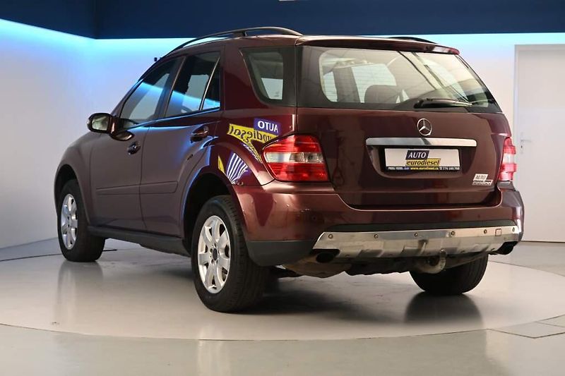Mercedes-Benz Třídy M (2008) 3.0 4MATIC 7G-TRONIC XENON Vzd - fotka 8 z 33