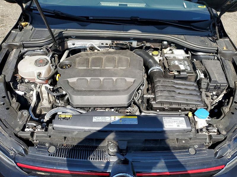Volkswagen Golf (2023) GTI S - fotka 11 z 11