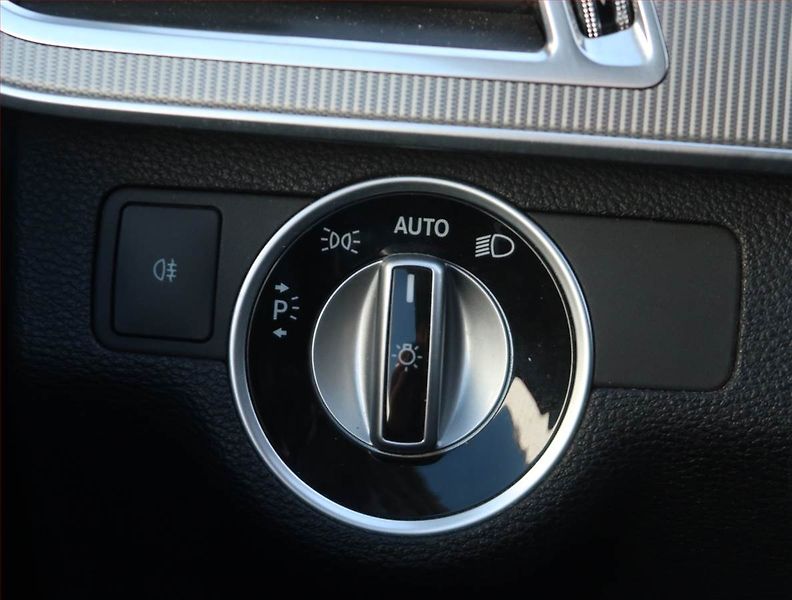 Mercedes-Benz Třídy E (2016) E 200 BlueTEC, Automat, Kůže - fotka 17 z 22