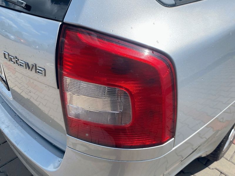 Škoda Octavia (2011) 1.4 TSI 90kw, Elegance, NOVÁ S - fotka 9 z 17