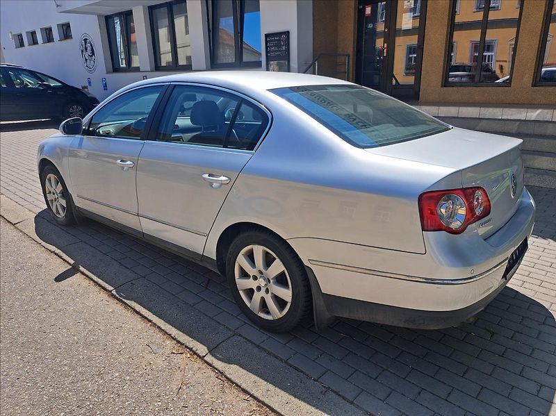 Volkswagen Passat 1,9 TDI - fotka 6 z 43