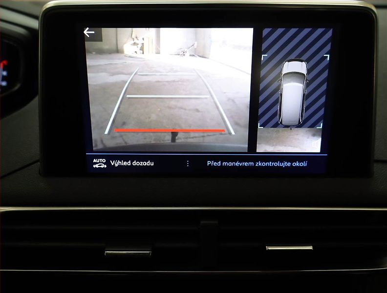 Peugeot 5008 (2020) Active Pack PureTech 130 - fotka 13 z 26