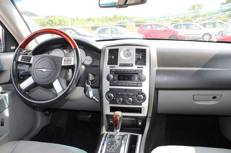 Chrysler 300C (2007) 3,0CRDI KŮŽE XENON TEMPOMAT - fotka 15 z 17