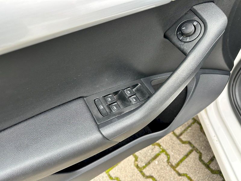 Škoda Octavia (2018) 1.6 TDI 85kW DSG Ambition Fres - fotka 9 z 22