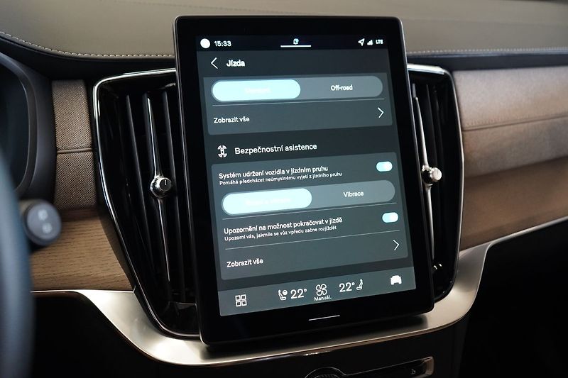 Volvo XC90 B5 PLUS Bright, Vzduch, 360° - fotka 32 z 50