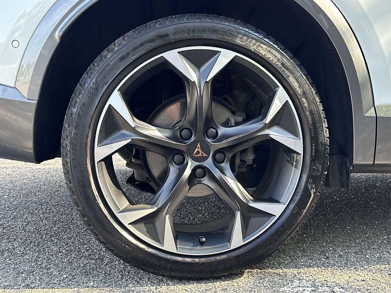 Cupra Formentor (2024) 1.5 TSI DSG - fotka 27 z 30