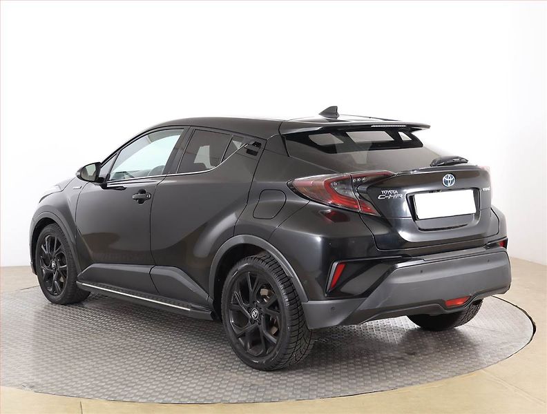 Toyota C-HR (2017) 1.8 Hybrid, Automat - fotka 4 z 19