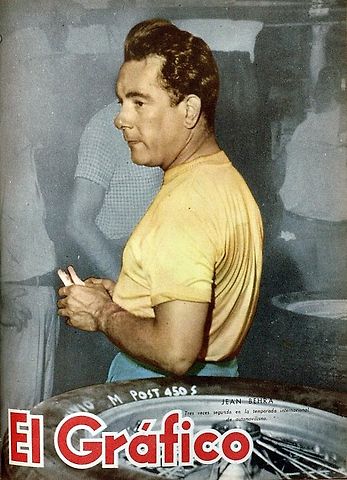 Jean Behra na titulní stránce magazánu El Gráfico v roce 1957., zdroj: Wikimedia Commns, El Gráfico, volné dílo
