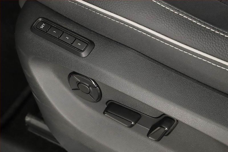 Škoda Kodiaq (2025) 2.0 TDI, SPORTLINE, KEYLESS - fotka 24 z 28