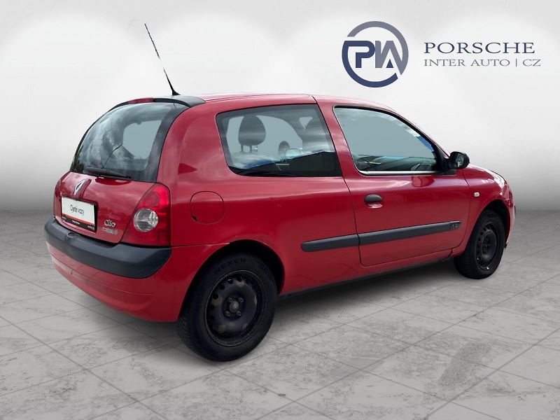 Renault Clio 1,2i 43kW - fotka 2 z 21