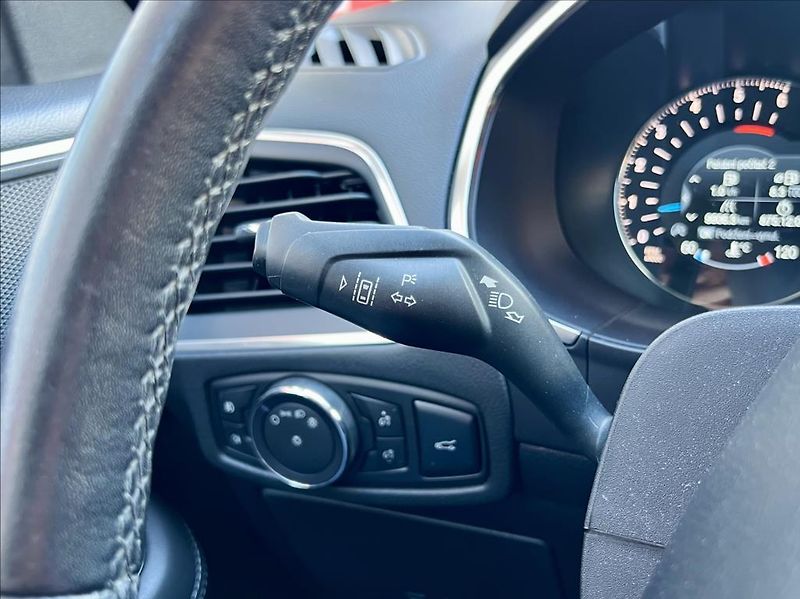 Ford Galaxy 2,0 TDCi  TITANIUM 7-míst záru - fotka 28 z 48