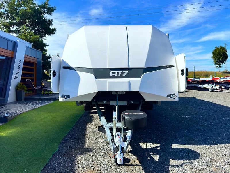 Brian James (2026) RaceTransporter 7, 550x230x190 - fotka 9 z 40