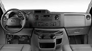Dokonce i motorizace mají datum výroby ještě v devadesátých letech a povětšinou jde pořád o velkoobjemové osmiválce. Econoline byl v USA nedávno z části nahrazen známým Fordem Transit, výroba staré dodávky se ale i přesto nezastavila.