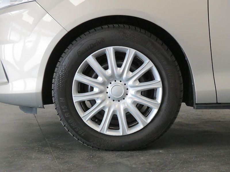 Ford B-MAX - fotka 10 z 22