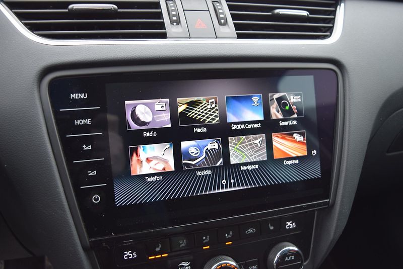 Škoda Octavia (2020) 2.0TDI 110kwSOLEIL VIRTUAL KAM - fotka 27 z 48