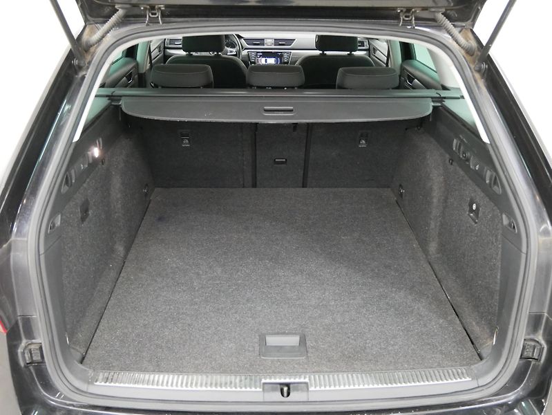 Škoda Superb - fotka 24 z 24