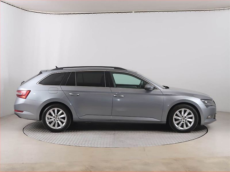 Škoda Superb (2016) Ambition Plus 2.0 TDI, Automat - fotka 6 z 19