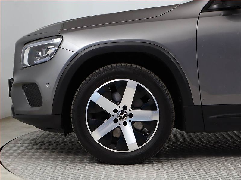 Mercedes-Benz GLB (2021) 200 d 4MATIC - fotka 13 z 21