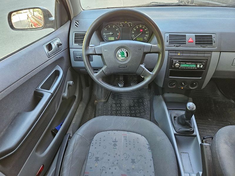 Škoda Fabia 1.2 HTP, ČR, nová STK - fotka 13 z 22