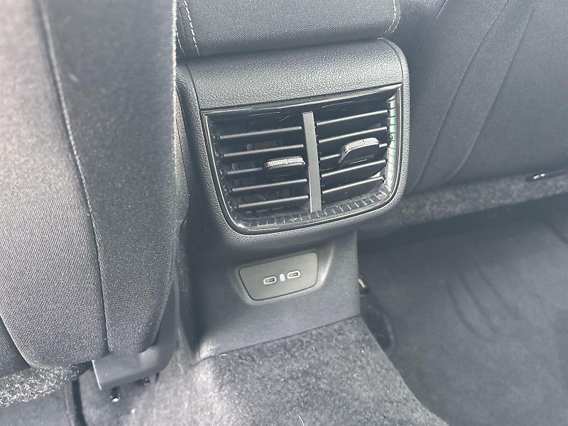 Škoda Fabia (2023) 1.0 TSI Style - fotka 22 z 27