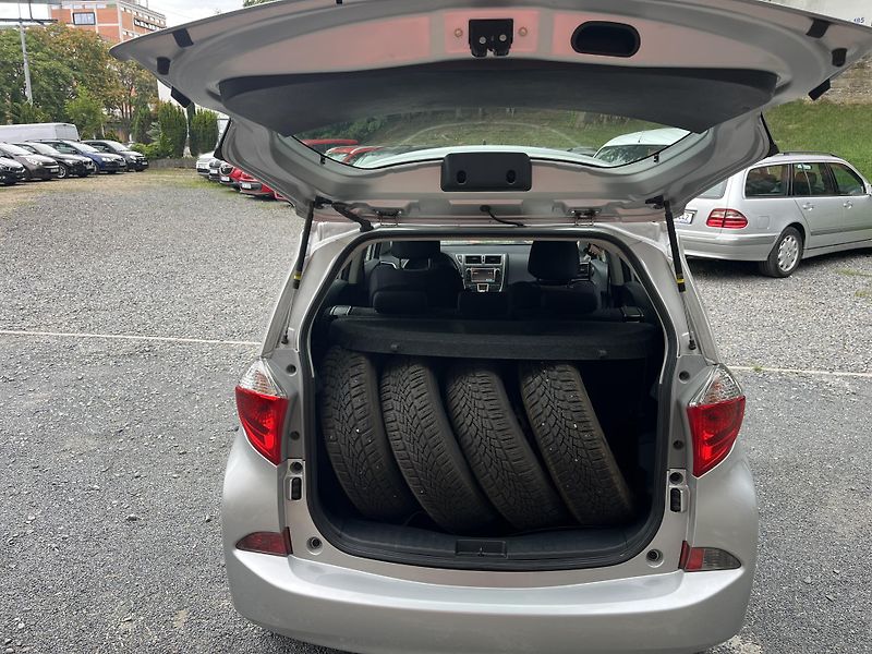Toyota Verso (2012) 1,3 VVTi 73 Kw - fotka 15 z 18