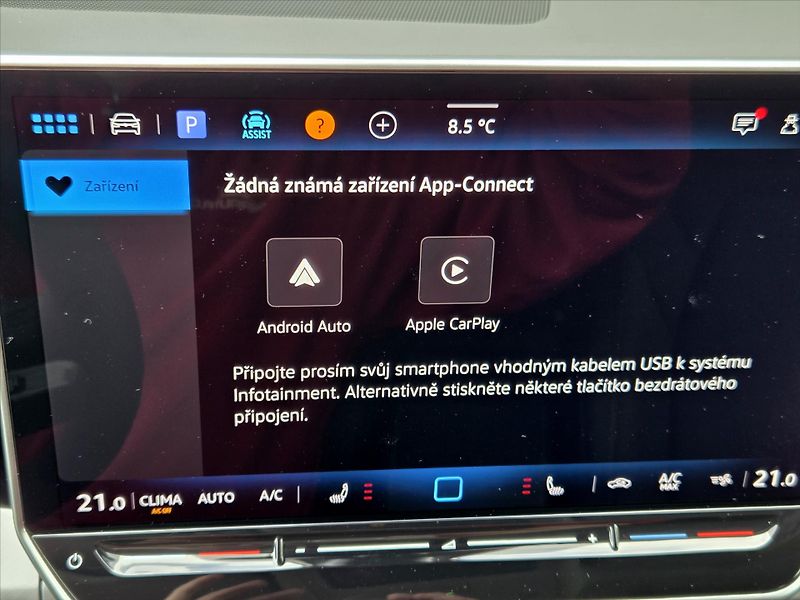 Volkswagen Golf 1,5 eTSi 110kW DSG Tov.záruka - fotka 19 z 24