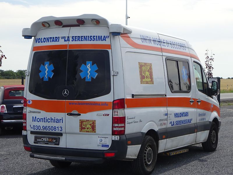 Mercedes-Benz Sprinter PLNĚ VYBAVENÝ SANITNÍ VŮZ - fotka 4 z 20