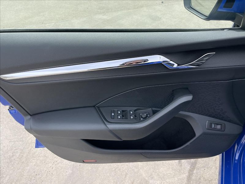 Škoda Octavia 2,0 TDI DSG Style Plus TAŽNÉ - fotka 15 z 22