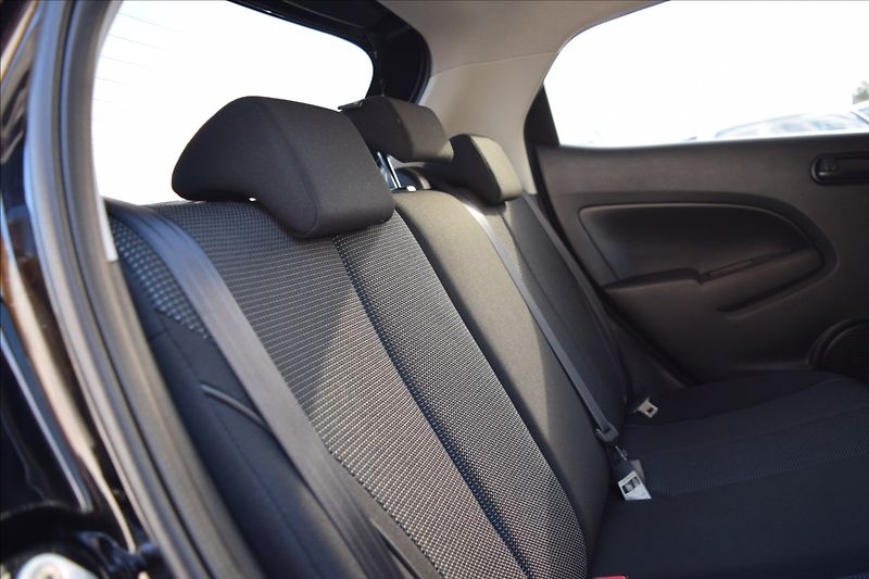 Mazda 2 1,5 MZR 76KW VÝHŘEV KLIMA - fotka 38 z 38