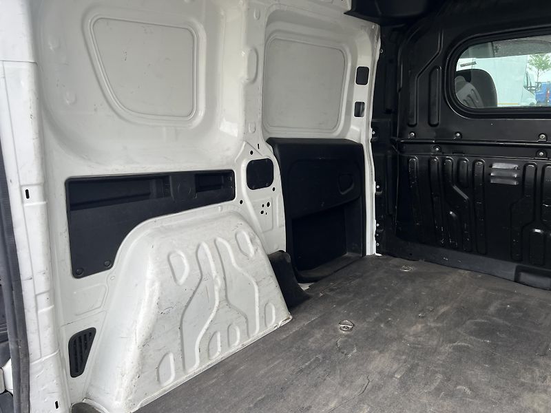Fiat Dobló 1.3MTJ,66kw,ČR - fotka 12 z 27