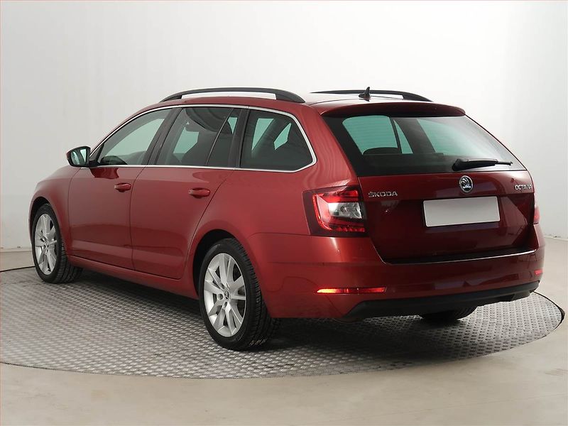 Škoda Octavia (2017) 2.0 TDI, Automat, Serv.kniha - fotka 4 z 18