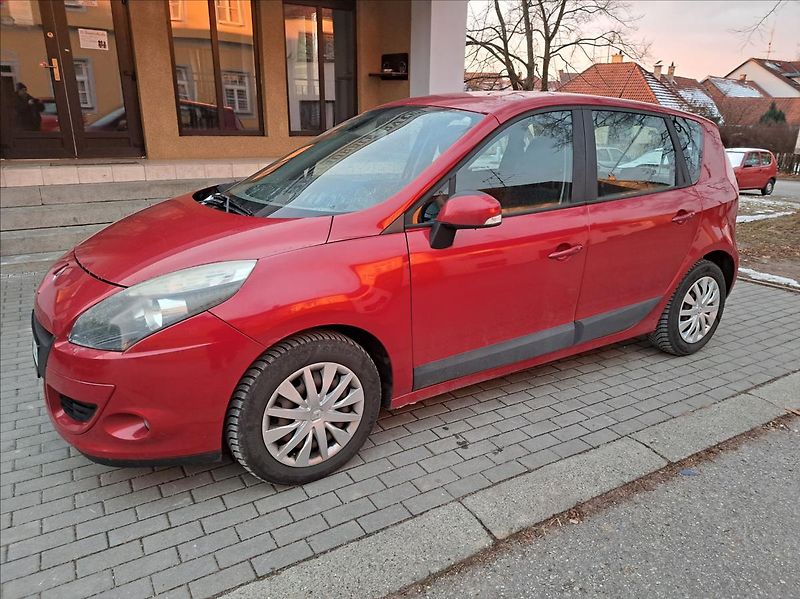 Renault Scénic 1,5 dCi - fotka 4 z 39