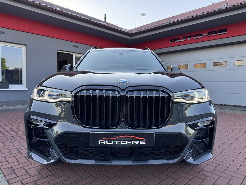 BMW X7 (2021) xDrive 40d M-Paket Pano - fotka 5 z 49