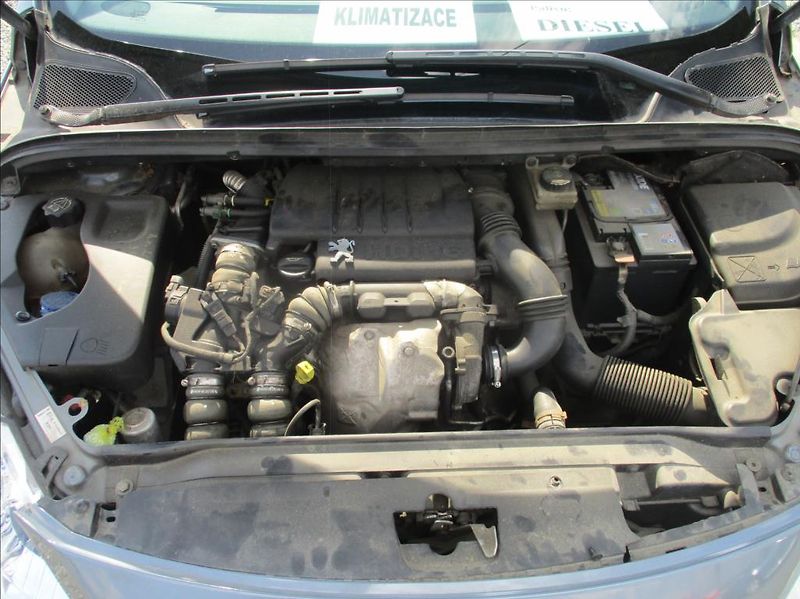 Peugeot 307 1,6 HDi SW, klima,servis,tažné - fotka 19 z 27