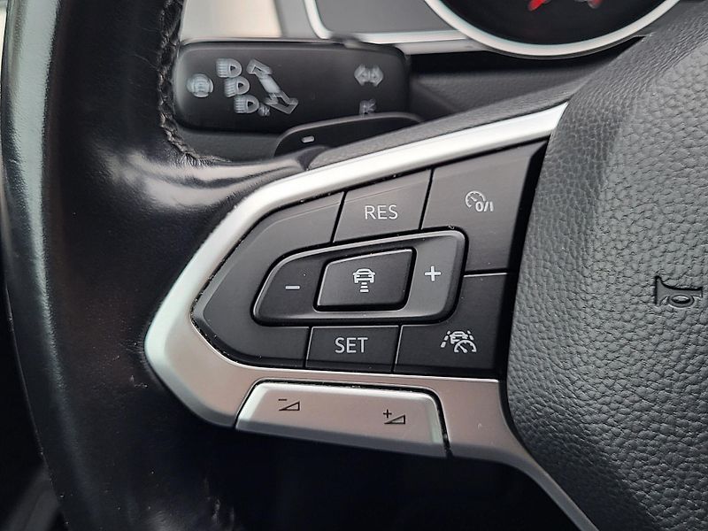 Volkswagen Passat SEDAN 2.0 TDi ELEGANCE *ČR - fotka 18 z 46