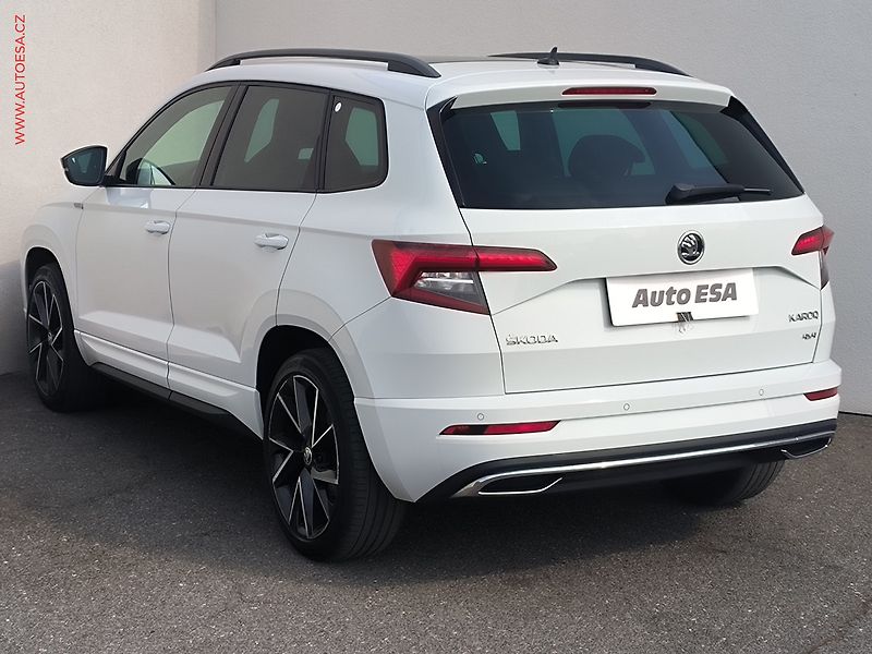 Škoda Karoq (2019) 2.0 TDi 4x4, ČR, SportLine - fotka 6 z 26