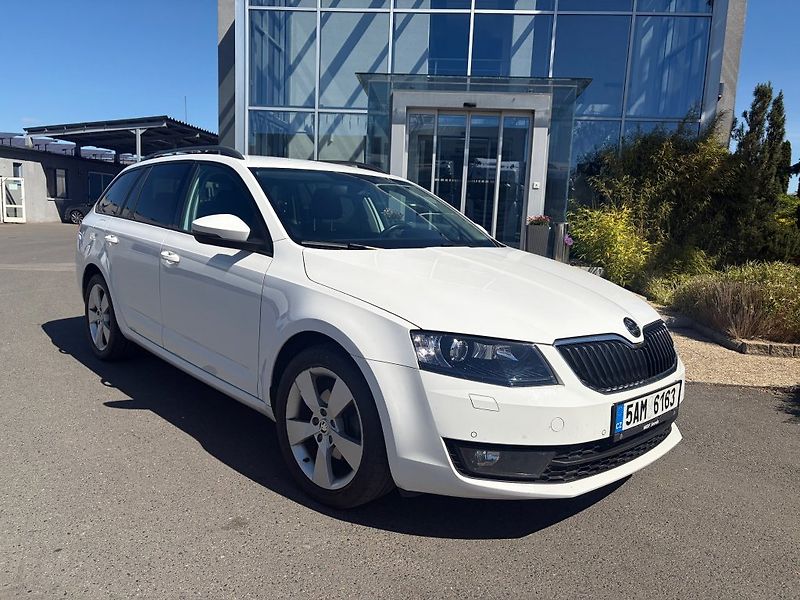Škoda Octavia 2,0 110kW kombi - fotka 1 z 20