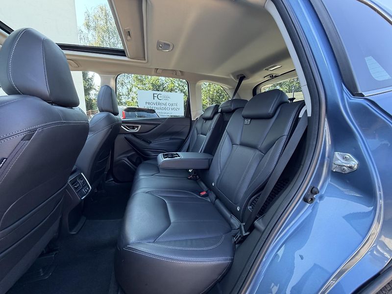 Subaru Forester e-BOXER EXECUTIVE CVT Lineartr - fotka 26 z 29